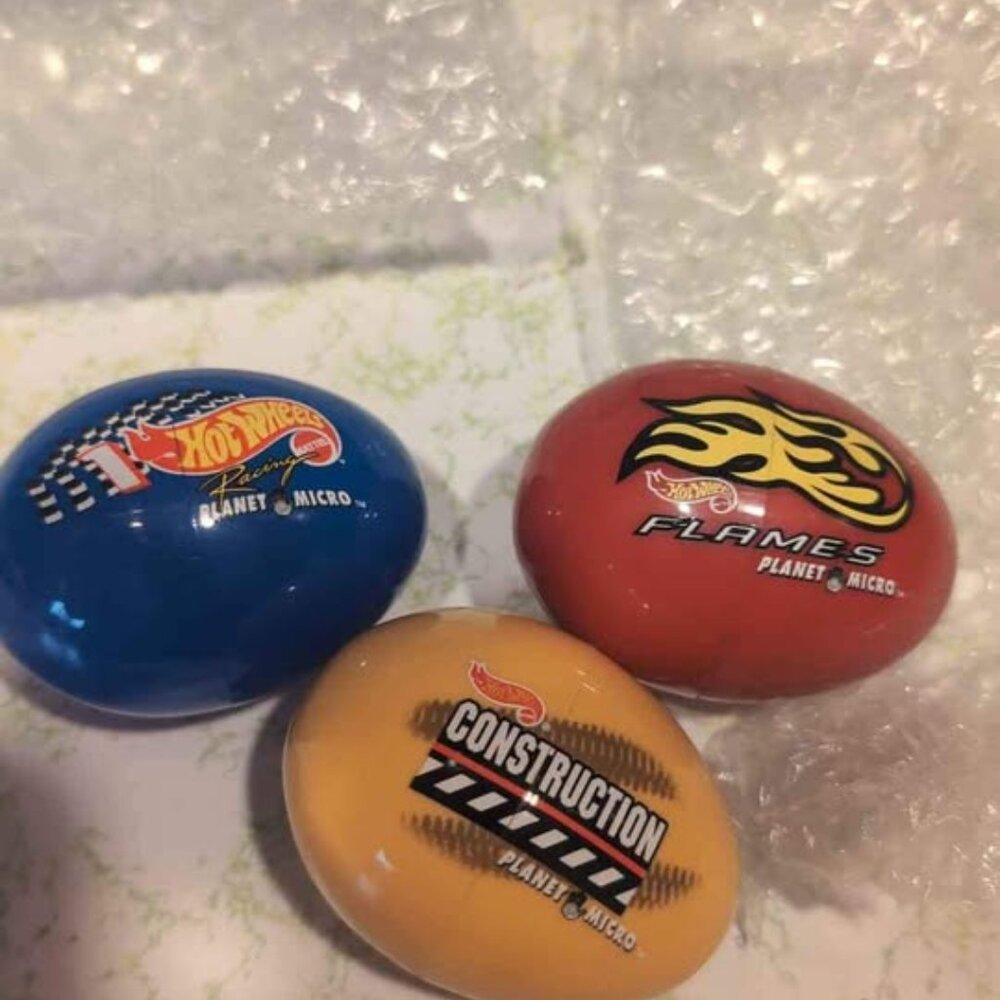Vintage 1998 Plant Micro Hot Wheels Eggs BNIB